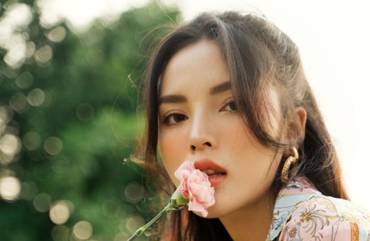 Hoa hậu Kỳ Duyên, Khánh Vân rủ nhau làm vlog - Ảnh 2.