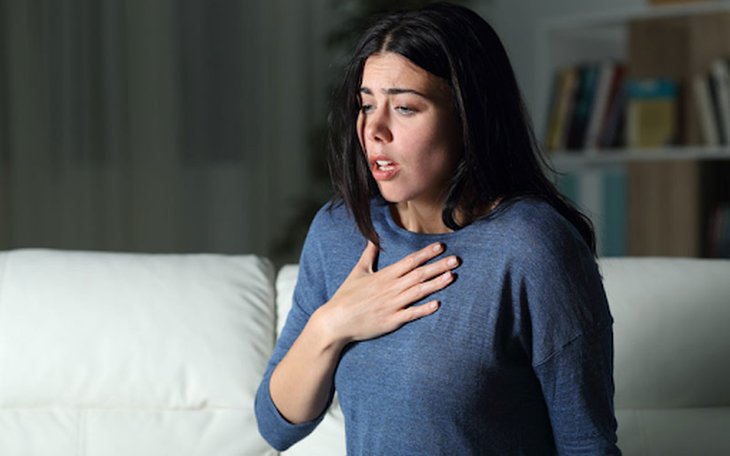 Bị hen suyễn khó thở nên làm gì?