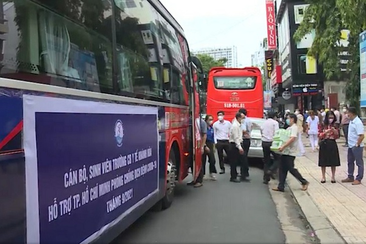 70 sinh viên Cao đẳng Y tế Khánh Hòa hỗ trợ chống dịch tại TP Hồ Chí Minh - Ảnh 1. 70 sinh viên Cao đẳng Y tế Khánh Hòa hỗ trợ chống dịch tại TP Hồ Chí Minh - Ảnh 1.