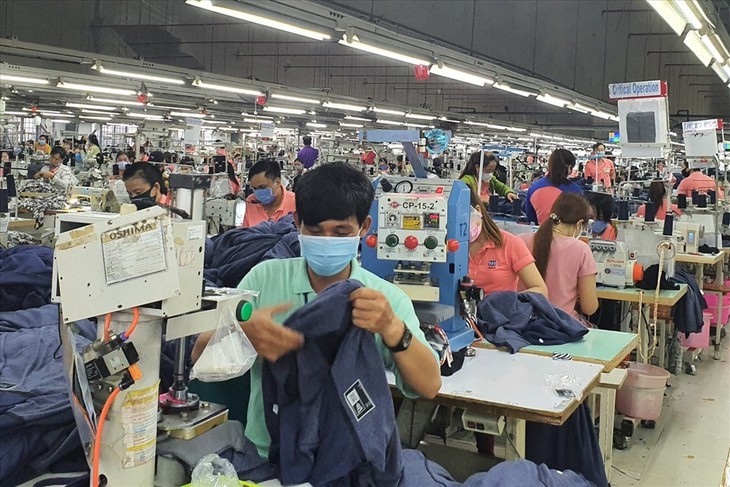 Doanh nghiệp ở TP.HCM được xây dựng phương án tổ chức sản xuất trong dịch - Ảnh 2.
