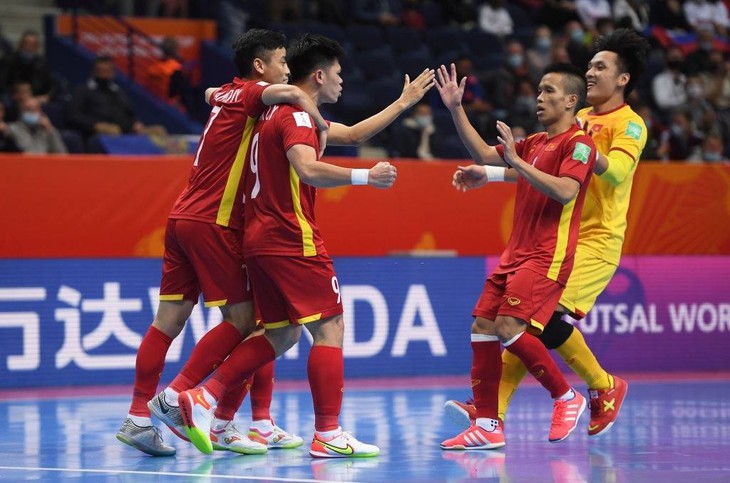 Suýt tạo cú sốc lớn ở World Cup, tuyển Việt Nam nhận được khoản thưởng ý nghĩa từ VFF - Ảnh 1.