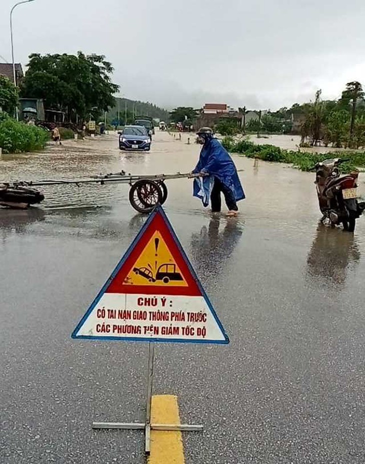 Mưa lớn khiến nhiều địa phương ở Nghệ An bị chia cắt - Ảnh 5. Mưa lớn khiến nhiều địa phương ở Nghệ An bị chia cắt - Ảnh 5.