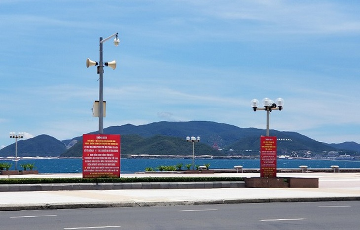 Khánh Hòa lên kế hoạch 3 giai đoạn, thích ứng an toàn phòng, chống dịch COVID-19 - Ảnh 1. Khánh Hòa lên kế hoạch 3 giai đoạn, thích ứng an toàn phòng, chống dịch COVID-19 - Ảnh 1.