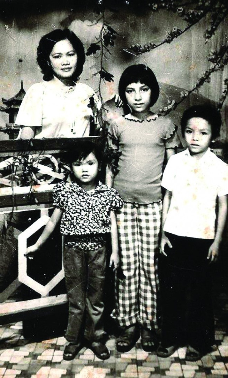 Phi Nhung qua đời vì COVID-19: Thương nhiều “Bông điên điển” - Ảnh 6.