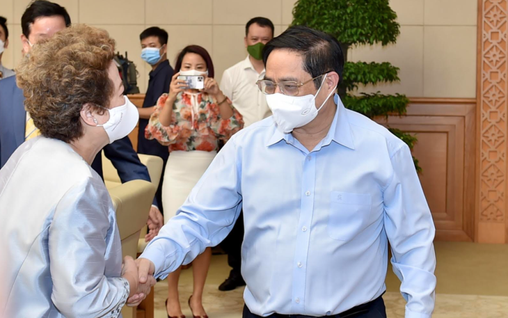 Thủ tướng: Cần tìm giải pháp vừa chống dịch, vừa phát triển kinh tế