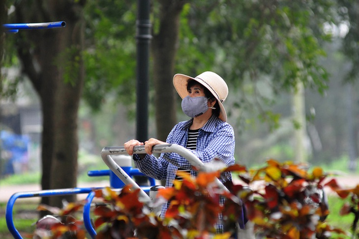 Từ ngày mai (28/9), người Hà Nội được tập thể dục, thể thao ngoài trời   - Ảnh 2.