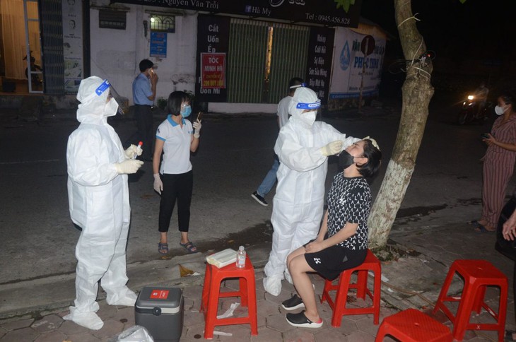 Hà Nam ghi nhận 214 ca mắc COVID-19, cách ly phòng, chống dịch hơn 13.000 người - Ảnh 2. Hà Nam ghi nhận 214 ca mắc COVID-19, cách ly phòng, chống dịch hơn 13.000 người - Ảnh 2.