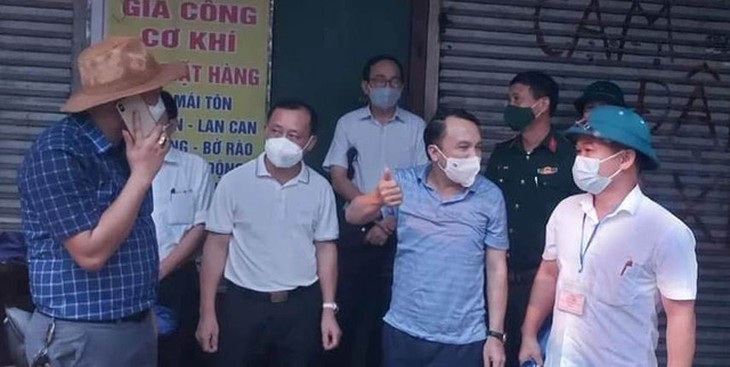 Xử phạt nhiều quầy thuốc liên quan đến 2 ca F0 trên địa bàn TP Vinh - Ảnh 1.