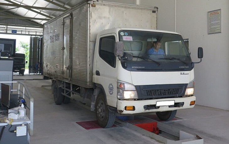 Bộ GTVT đề xuất miễn lệ phí cấp giấy đăng kiểm, giảm 10- 30% phí Sử dụng đường bộ đến hết năm 2021 - Ảnh 1.