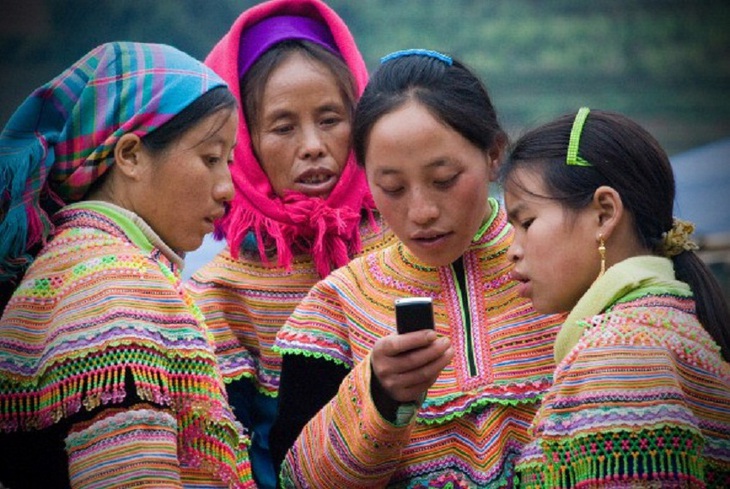 Tăng cường nhận thức cho thanh thiếu niên DTTS về tảo hôn, mua bán người thông qua công nghệ số - Ảnh 4. Tăng cường nhận thức cho thanh thiếu niên DTTS về tảo hôn, mua bán người thông qua công nghệ số - Ảnh 4.