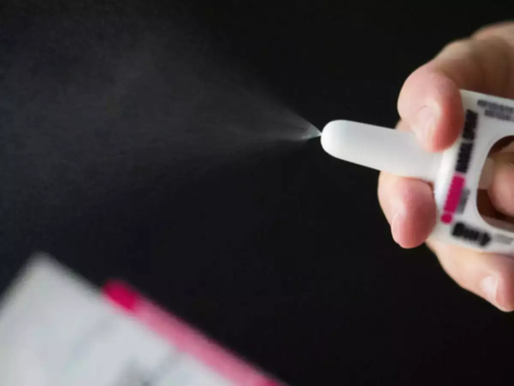 Anh phát triển thuốc dạng xịt mới diệt virus SARS-CoV-2 trong 30 giây - Ảnh 4.