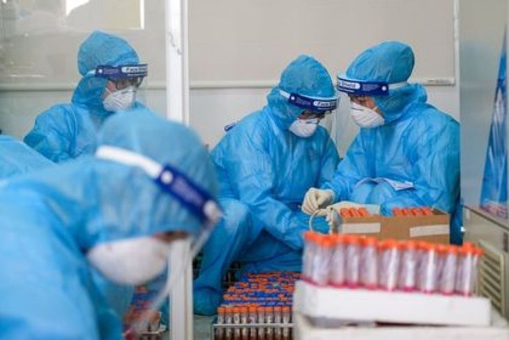 Thứ trưởng Trần Văn Thuấn: Bộ Y tế chưa mua test kháng nguyên nhanh - Ảnh 2. Thứ trưởng Trần Văn Thuấn: Bộ Y tế chưa mua test kháng nguyên nhanh - Ảnh 2.