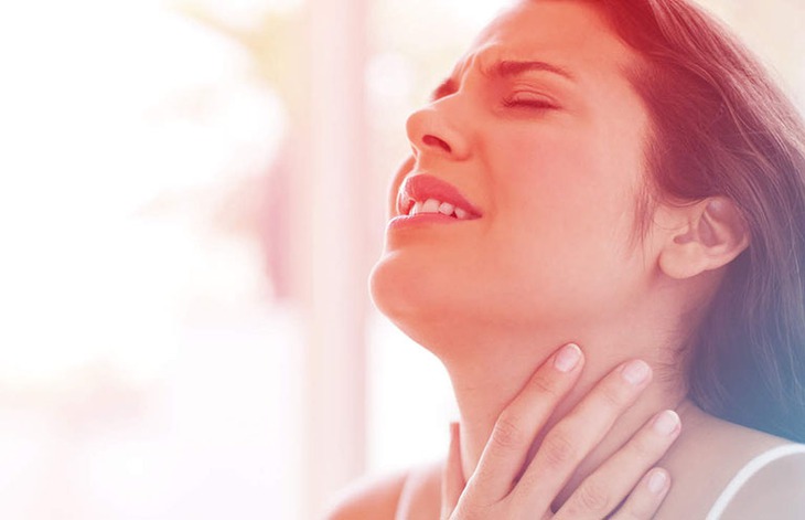 Hút thuốc là, uống rượu bia nhiều, thức ăn cay nóng nhiều là một trong những nguyên nhân gây ra bệnh viêm họng. Hút thuốc là, uống rượu bia nhiều, thức ăn cay nóng nhiều là một trong những nguyên nhân gây ra bệnh viêm họng.