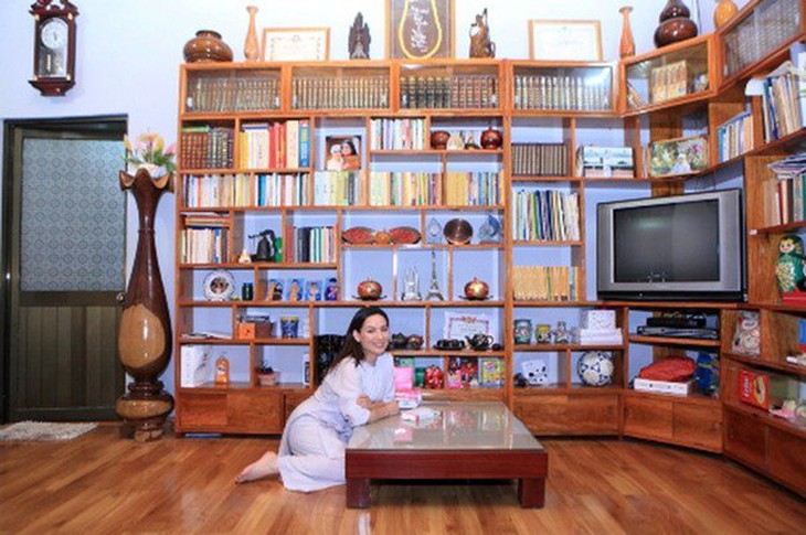Trong nhà quý nhất là căn phòng đặt giấy khen, cúp kỷ niệm của các con và Phi Nhung.