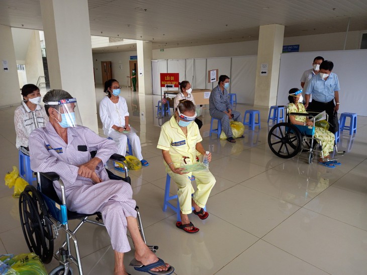 Bệnh viện Hồi sức COVID-19 TP.HCM: Gần 800 giường hoạt động, ca tử vong giảm mạnh - Ảnh 5. Bệnh viện Hồi sức COVID-19 TP.HCM: Gần 800 giường hoạt động, ca tử vong giảm mạnh - Ảnh 5.