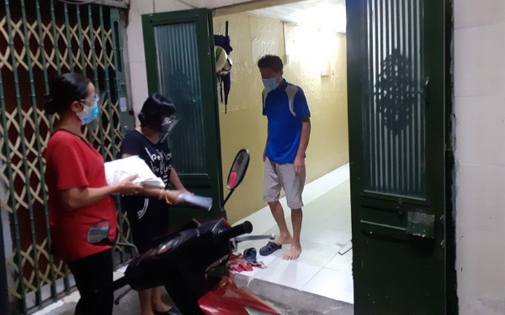 Xã phường vừa là 'pháo đài' chống dịch, vừa đảm bảo an sinh xã hội cho người dân