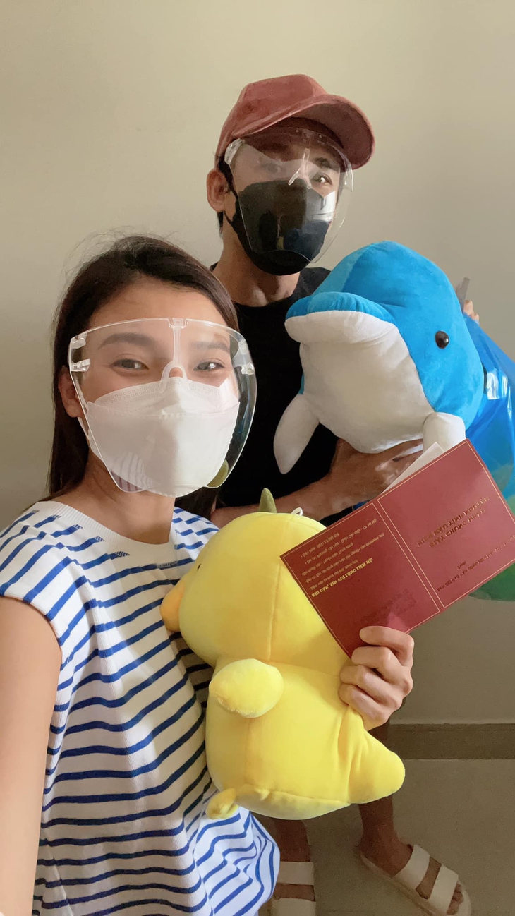 TP.HCM dần trở lại trạng thái bình thường mới, nghệ sĩ Việt vỡ òa cảm xúc - Ảnh 5. TP.HCM dần trở lại trạng thái bình thường mới, nghệ sĩ Việt vỡ òa cảm xúc - Ảnh 5.