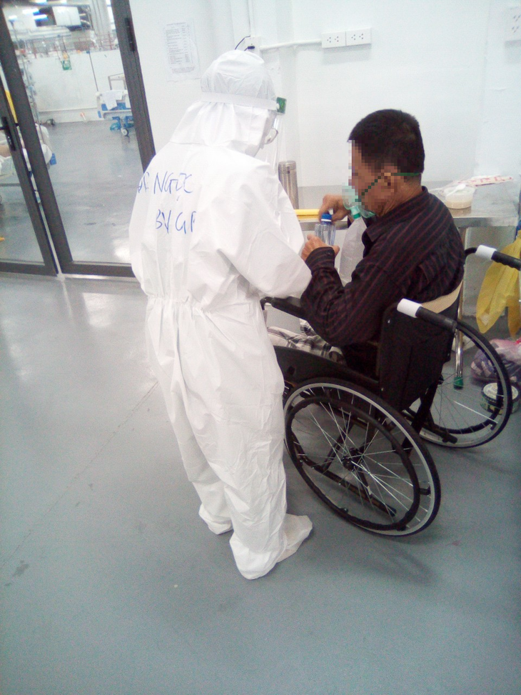 Chuỗi ngày sát cánh cùng bệnh nhân COVID-19 tại TP. Hồ Chí Minh của bác sĩ, nhân viên y tế Quảng Bình - Ảnh 5. Chuỗi ngày sát cánh cùng bệnh nhân COVID-19 tại TP. Hồ Chí Minh của bác sĩ, nhân viên y tế Quảng Bình - Ảnh 5.