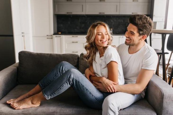 5 ngôn ngữ tình yêu gắn kết cặp đôi hơn cả... sex - ảnh 4