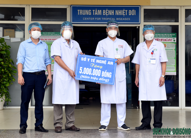 Nhiều bệnh nhân COVID-19 nặng, nguy kịch đã được Bệnh viện HNĐK Nghệ An cứu sống - Ảnh 8. Nhiều bệnh nhân COVID-19 nặng, nguy kịch đã được Bệnh viện HNĐK Nghệ An cứu sống - Ảnh 8.