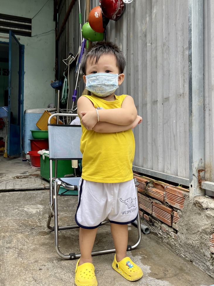 Vầng trăng rằm vẫn luôn tươi đẹp trong tâm hồn trẻ thơ giữa đại dịch - Ảnh 8.
