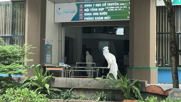 TP. Thanh Hóa tiếp tục giãn cách xã hội, dồn mọi nguồn lực dập tắt ổ dịch bệnh viện - Ảnh 2.