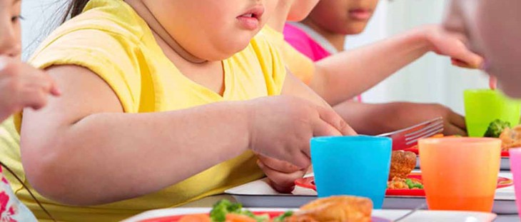 Giảm cân cho trẻ bằng chế độ ăn kiêng của người lớn sẽ ảnh hưởng tới chiều cao  - Ảnh 4.