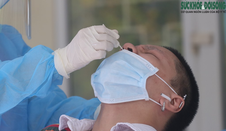 Xét nghiệm toàn dân trước 15/9 đối với các địa phương đang thực hiện giãn cách xã hội - Ảnh 2. Xét nghiệm toàn dân trước 15/9 đối với các địa phương đang thực hiện giãn cách xã hội - Ảnh 2.