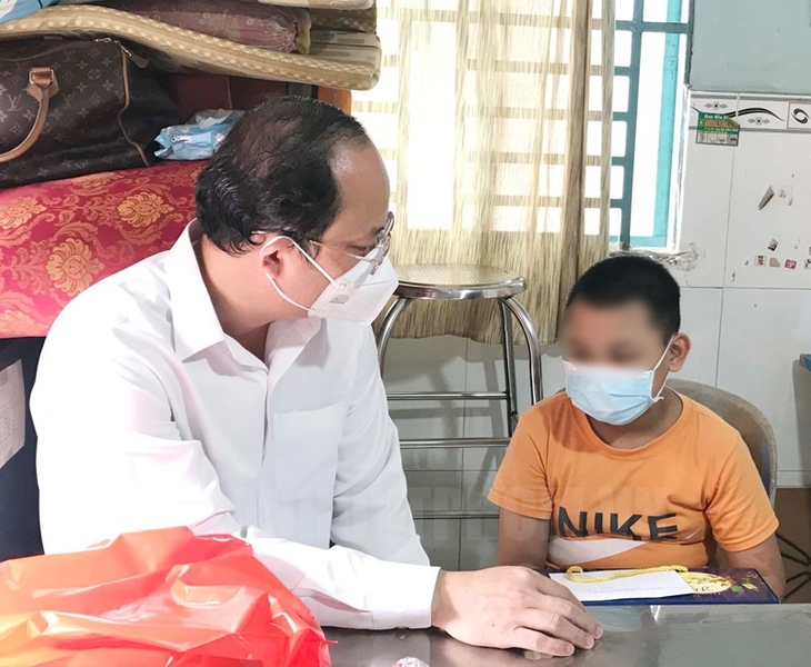 Thủ tướng: Trẻ em mồ côi do dịch COVID-19 được chăm sóc, nuôi dưỡng tốt nhất - Ảnh 2.