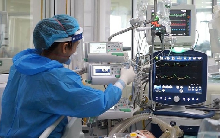 Hà Nội có ngày thứ 6 vượt 2.700 ca/ngày, gần 500 ca nặng, nguy kịch