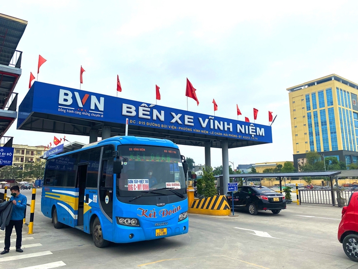 Về quê đón Tết: Bộ Y tế chấn chỉnh, nhiều địa phương vẫn 'ngó lơ' - Ảnh 3.