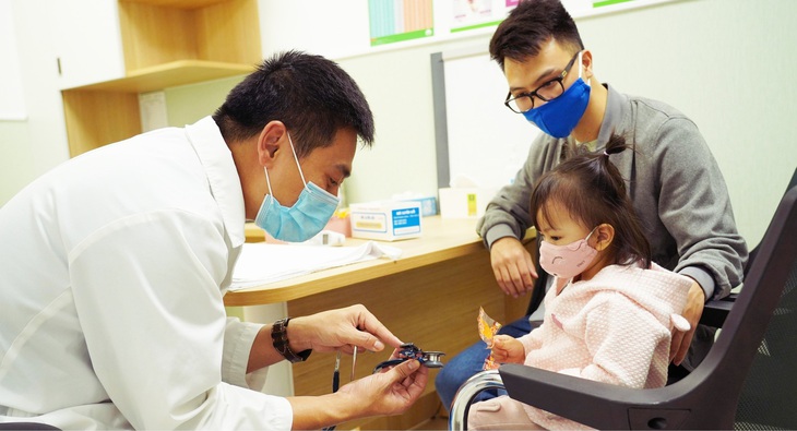 Người thầy thuốc với niềm vui làm bạn cùng trẻ nhỏ - Ảnh 3.