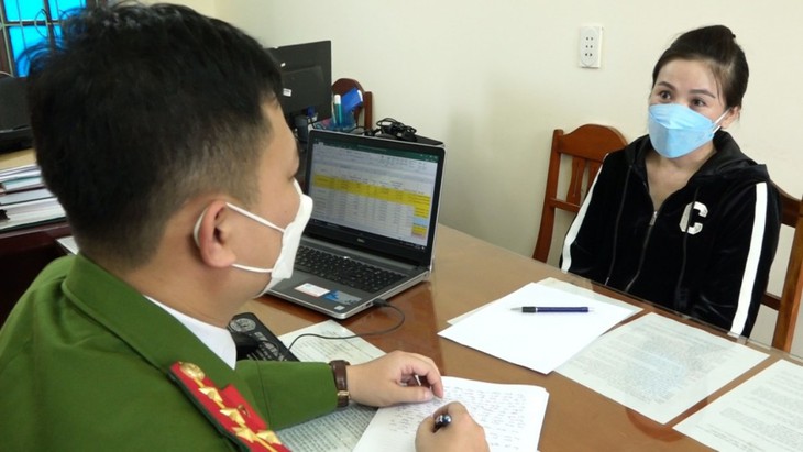 Bắt hai người đàn bà chuyên cho vay "cắt cổ" với lãi suất 228%/năm - Ảnh 2.