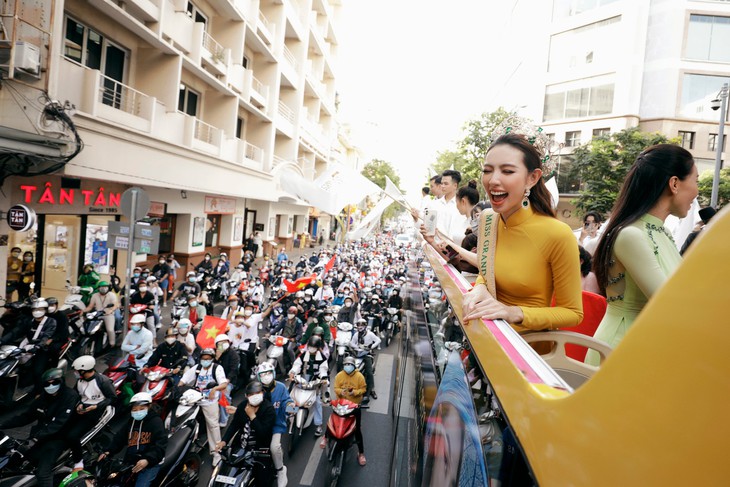 Hoa hậu Nguyễn Thúc Thùy Tiên tiết lộ hình mẫu người đàn ông để gửi gắm cuộc đời - Ảnh 2. Hoa hậu Nguyễn Thúc Thùy Tiên tiết lộ hình mẫu người đàn ông để gửi gắm cuộc đời - Ảnh 2.