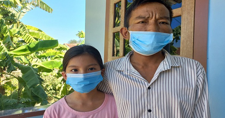 Bé gái lớp 5 có nguy cơ phải nghỉ học giữa chừng vì cha mắc bệnh hiểm nghèo