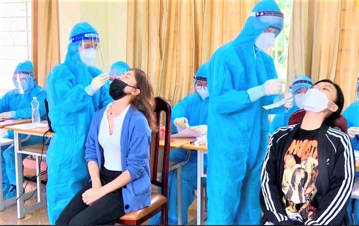 Về quê đón Tết: Bộ Y tế chấn chỉnh, nhiều địa phương vẫn 'ngó lơ' - Ảnh 5.