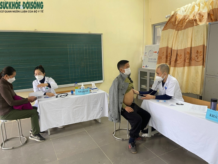 Mang Tết ấm đến với hộ nghèo, gia đình khó khăn vùng cao - Ảnh 7. Mang Tết ấm đến với hộ nghèo, gia đình khó khăn vùng cao - Ảnh 7.