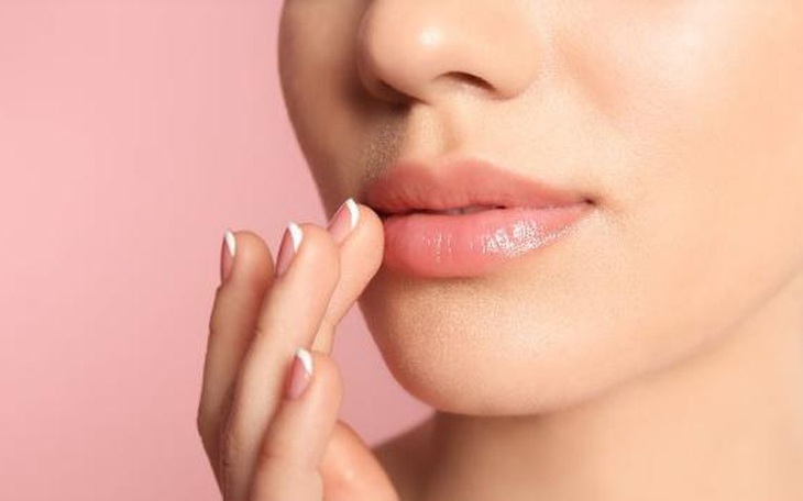 Đôi môi ngày càng thâm sạm, nguyên nhân và khắc phục thế nào?