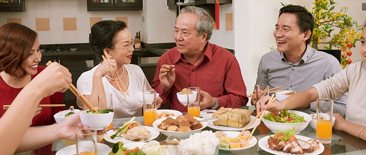 7 lời khuyên giúp bạn tránh ăn quá nhiều trong kỳ nghỉ Tết - Ảnh 2. 7 lời khuyên giúp bạn tránh ăn quá nhiều trong kỳ nghỉ Tết - Ảnh 2.