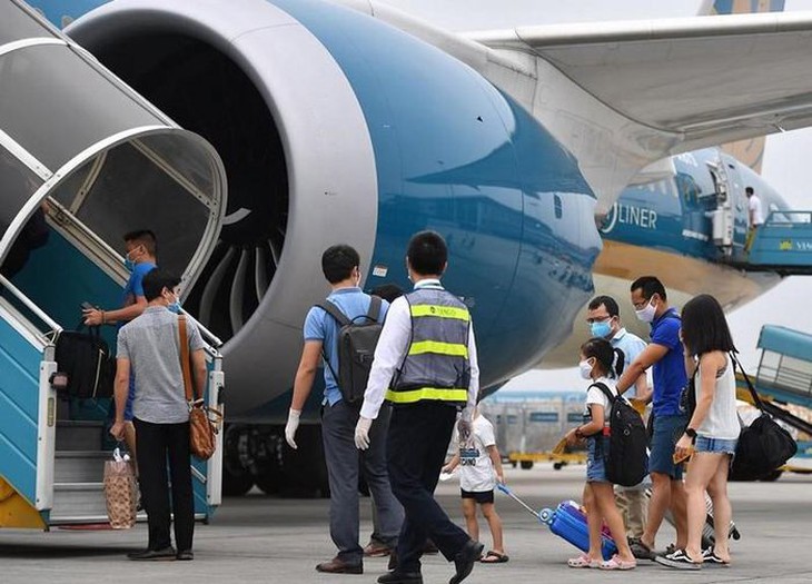 Quy định mới về điều kiện phòng dịch COVID-19 với hành khách bay nội địa - Ảnh 2.