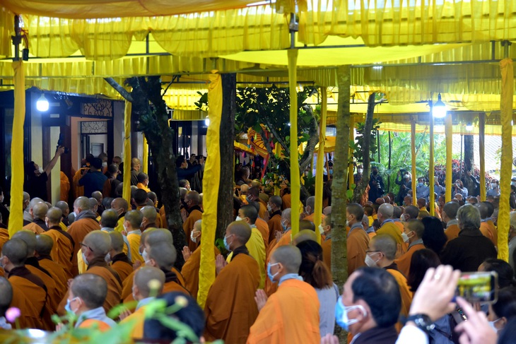 Ảnh: Xúc động Lễ nhập kim quan Thiền sư Thích Nhất Hạnh - Ảnh 6.