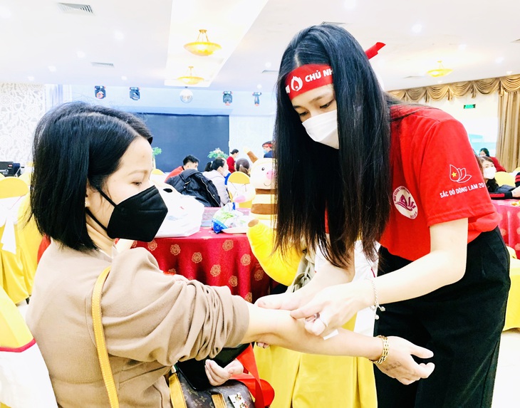 Ý nghĩa ngày hội hiến máu Chủ nhật đỏ ở Nghệ An - Ảnh 1.