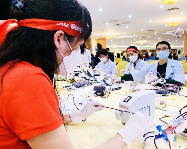 Ý nghĩa ngày hội hiến máu Chủ nhật đỏ ở Nghệ An - Ảnh 6.