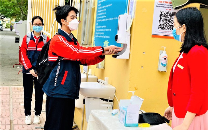 Ngày 8/2, học sinh từ lớp 7 - 12 ở Hà Nội sẽ trở lại trường học