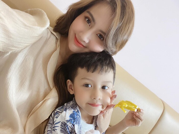 Huyền Lizzie – Vân Trang phim ‘Thương ngày nắng về’ đón Tết Nhâm Dần cùng nhân vật đặc biệt - Ảnh 4.