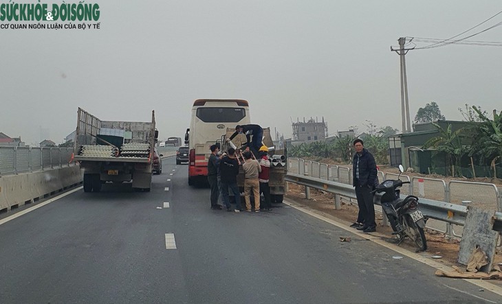 Hàng nghìn phương tiện đi ngược chiều trên cao tốc Cao Bồ - Mai Sơn trước ngày thông xe - Ảnh 12.