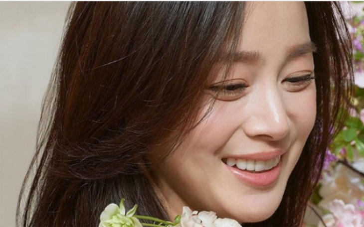 Kim Tae Hee: Hạnh phúc là chìa khóa của sắc đẹp