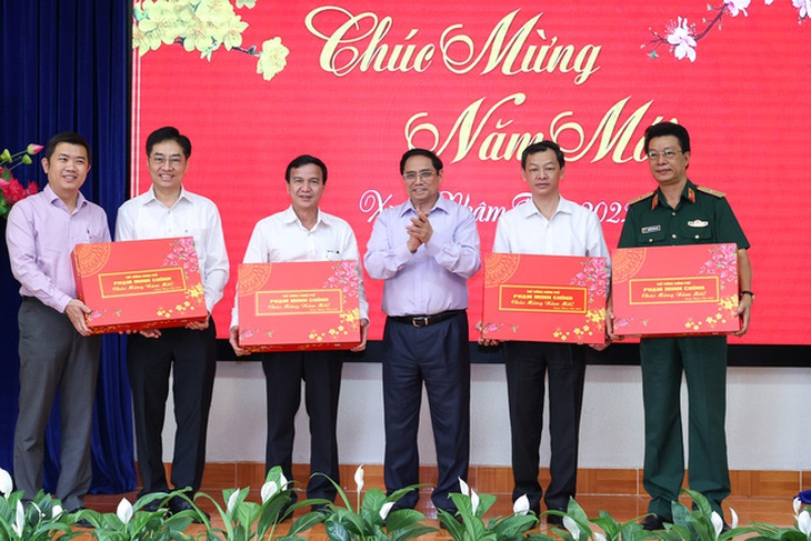 Thủ tướng: Qua khó khăn, thách thức TP. HCM và ngành y tế trưởng thành lên rất nhiều - Ảnh 5.