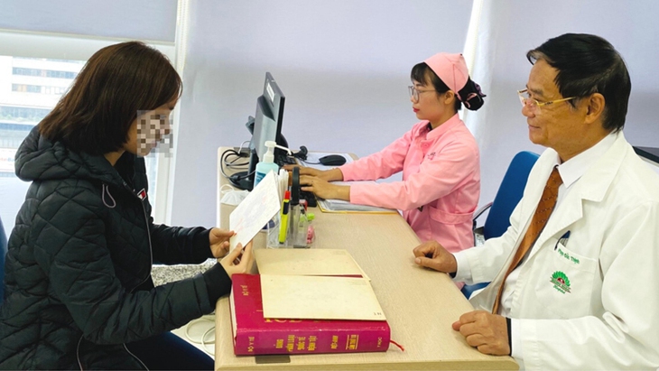 Bác sĩ Phạm Đức Thịnh – 30 năm đồng hành với trẻ tự kỷ - Ảnh 2.
