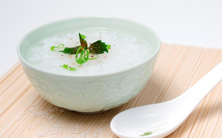 Người say rượu nên ngủ ở tư thế nào và cách chăm sóc ra sao?